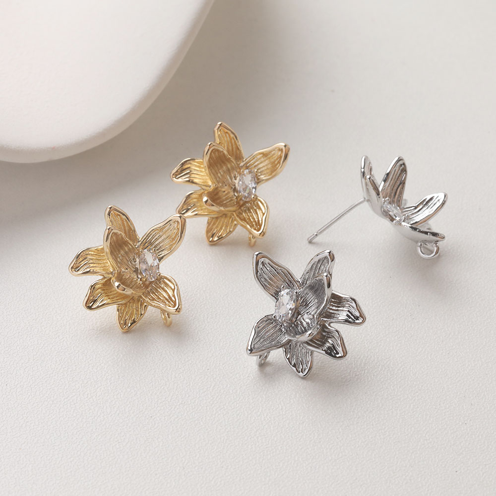 Flower Supplies - 4 Buah Anting Kancing Telinga Bunga